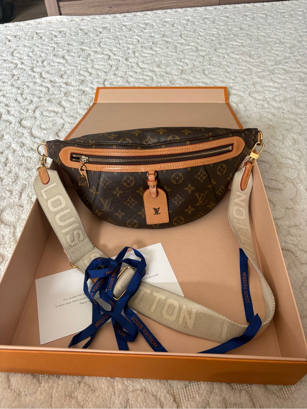 Louis Vuitton Monogram Canvas high rise Belt bum Bag in Brown and Tan monogram - Picture 2 of 9
